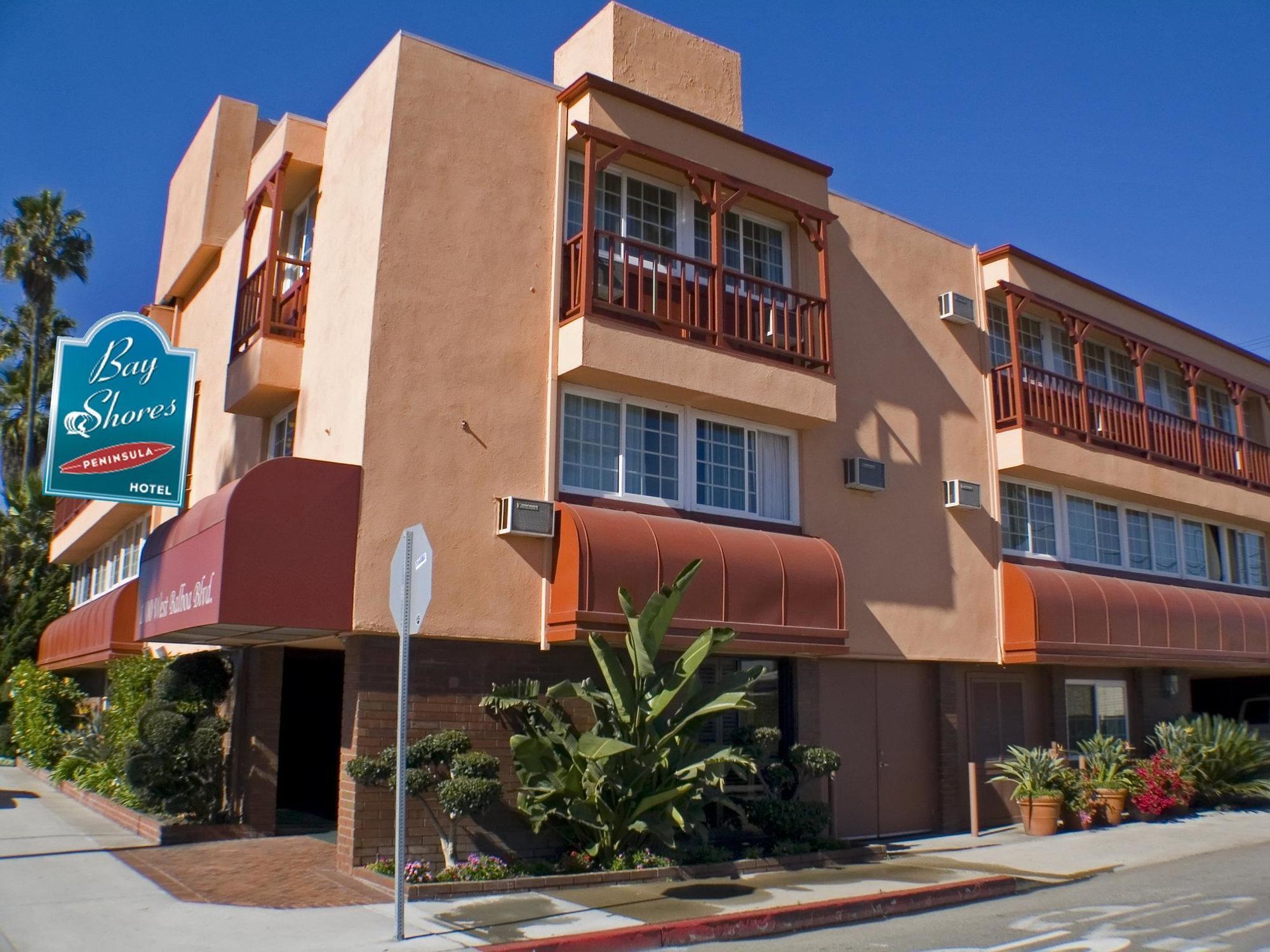 Bay Shores Peninsula Hotel Нюпорт Бийч Екстериор снимка