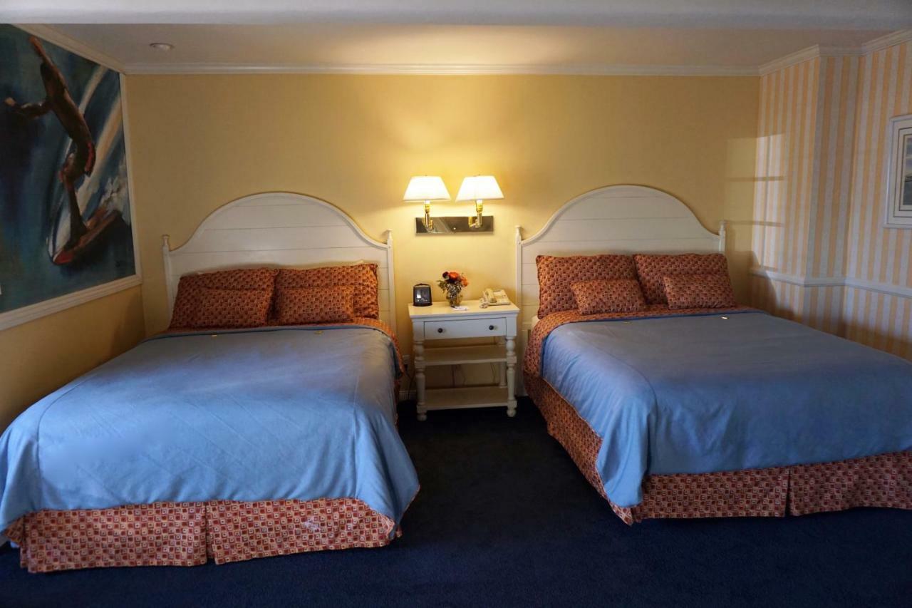 Bay Shores Peninsula Hotel Нюпорт Бийч Екстериор снимка